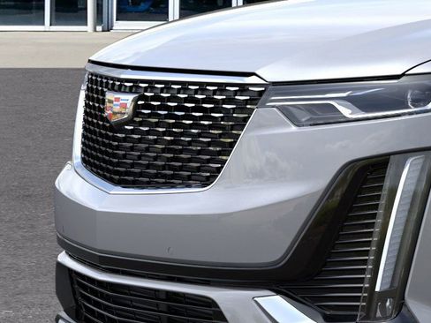 New 2025 Cadillac XT6 Luxury image 13