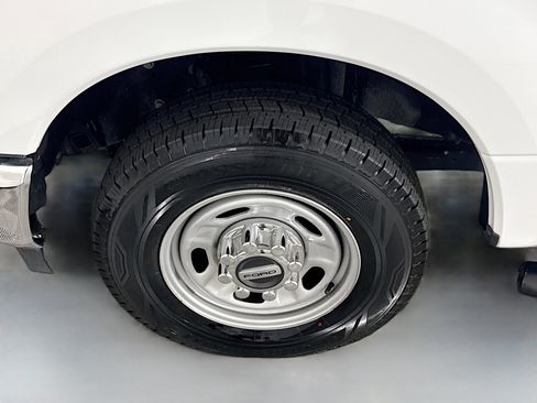 Used 2020 Ford F250 XL w/ Power Equipment Group image 37