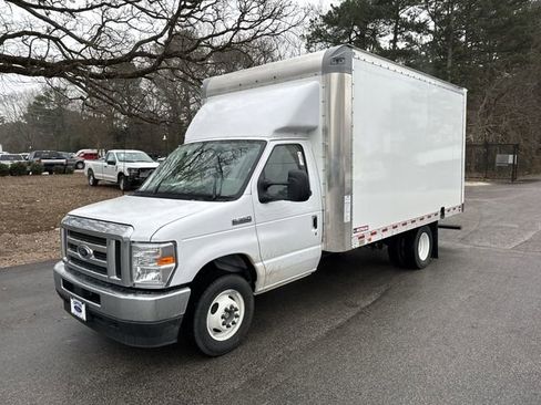 New 2025 Ford E-350 and Econoline 350 Super Duty w/ Driver's Safety Package image 4