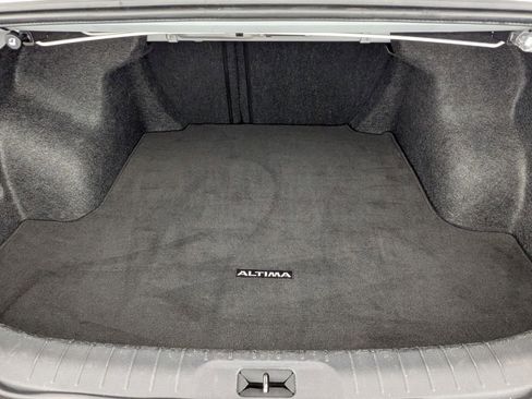 Used 2024 Nissan Altima 2.5 S FWD image 25