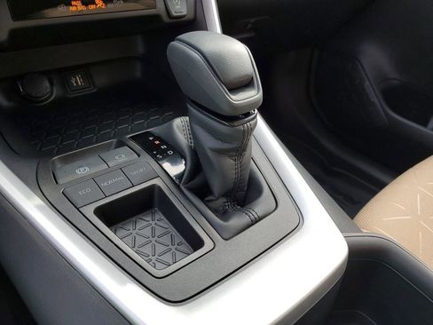 New 2025 Toyota RAV4 XLE image 30