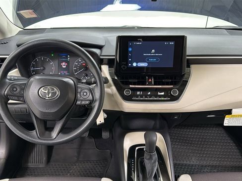 Certified 2025 Toyota Corolla LE image 9