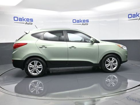 Used 2011 Hyundai Tucson GLS image 9