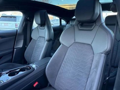 Used 2023 Audi e-tron GT Premium Plus image 22
