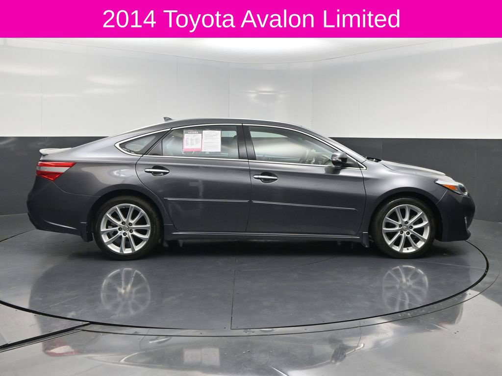 Used 2014 Toyota Avalon Limited w/ Technology Package FWD image 4