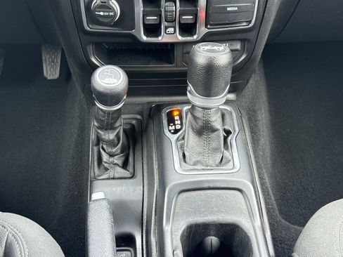 Used 2020 Jeep Wrangler Unlimited Sport S image 6