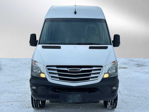 Used 2016 Freightliner Sprinter 2500 image 8