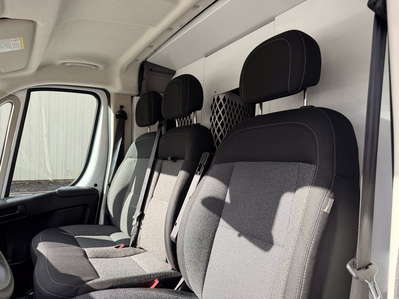 Used 2021 RAM ProMaster 2500 FWD image 12