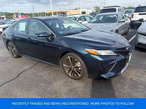 Used 2018 Toyota Camry XSE FWD image 1