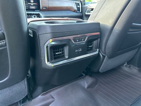 Used 2024 GMC Sierra 3500 Denali Ultimate AWD/4WD image 25