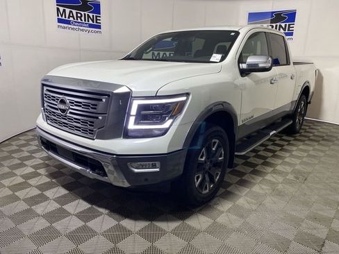 Used 2024 Nissan Titan Platinum Reserve w/ Moonroof Package AWD/4WD image 14