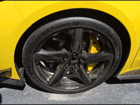 Used 2025 Chevrolet Corvette Z06 w/ Z07 Performance Package RWD image 3