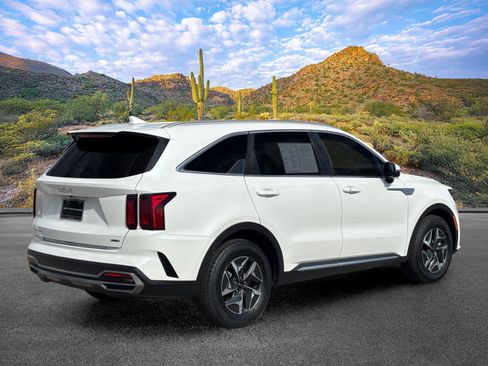 Used 2023 Kia Sorento EX FWD image 4