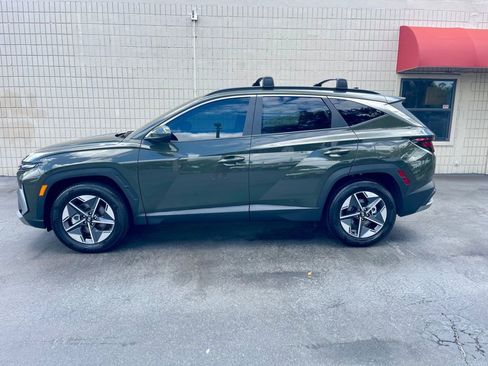 Used 2025 Hyundai Tucson SEL FWD image 2