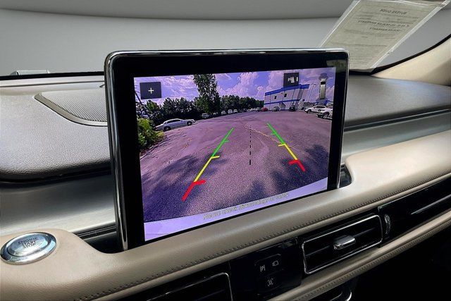 Used 2021 Lincoln Aviator 2WD image 16