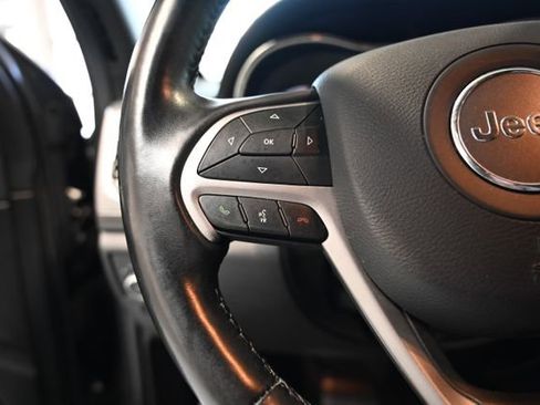 Used 2021 Jeep Grand Cherokee Laredo X image 22