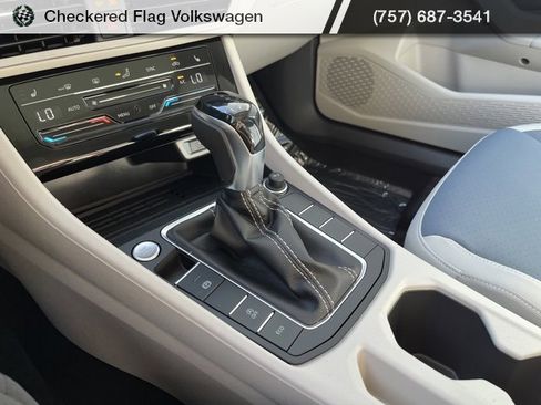 New 2026 Volkswagen Jetta SE image 41