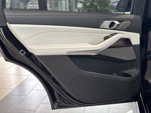 New 2026 BMW X7 xDrive40i w/ Executive Package image 13