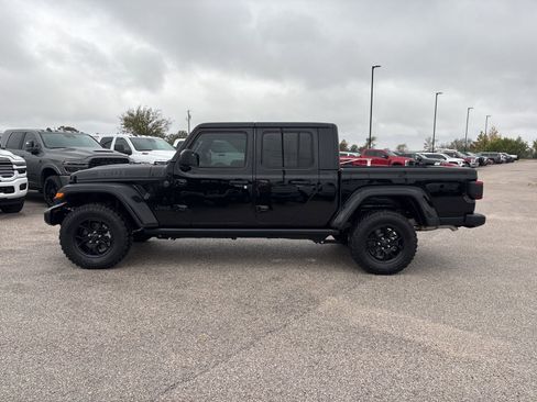 New 2025 Jeep Gladiator Willys image 2