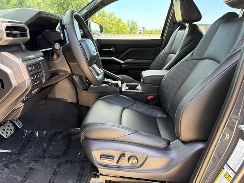 Used 2026 Toyota Tacoma TRD Sport w/ TRD Sport Premium Package AWD/4WD image 23