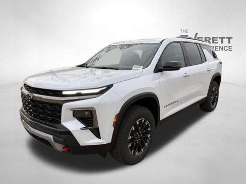 New 2026 Chevrolet Traverse Z71 w/ LPO, Floor Liner Package image 3