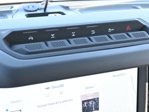 New 2025 Ford Bronco Badlands image 21