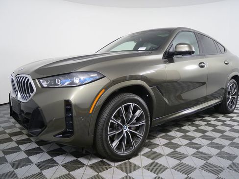 Certified 2025 BMW X6 xDrive40i w/ Premium Package image 8
