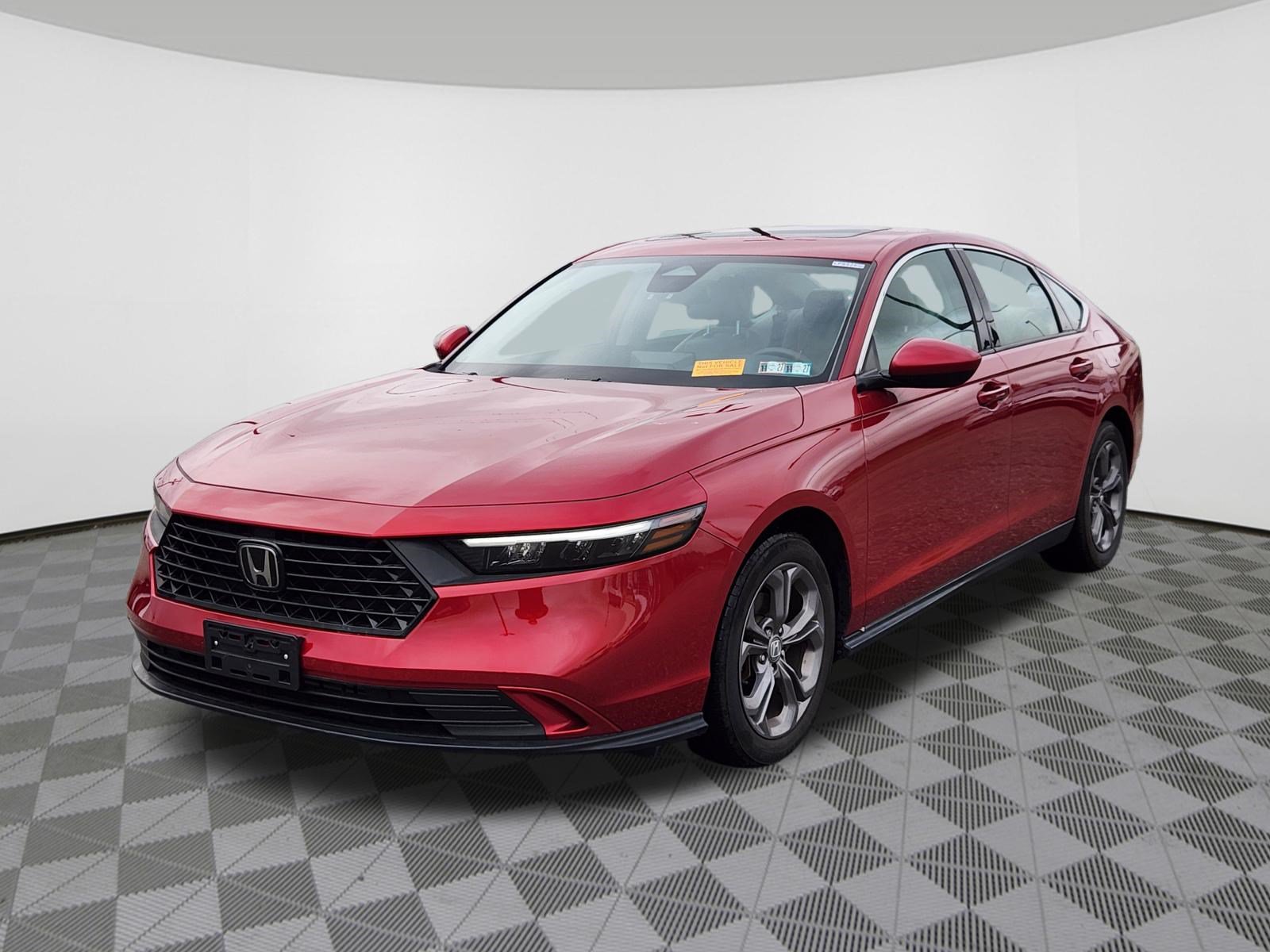 Used 2024 Honda Accord EX image 2