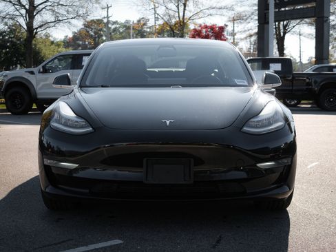 Used 2018 Tesla Model 3 Long Range image 3
