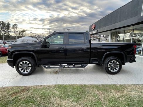 Used 2024 Chevrolet Silverado 2500 Custom w/ Custom Value Package image 7