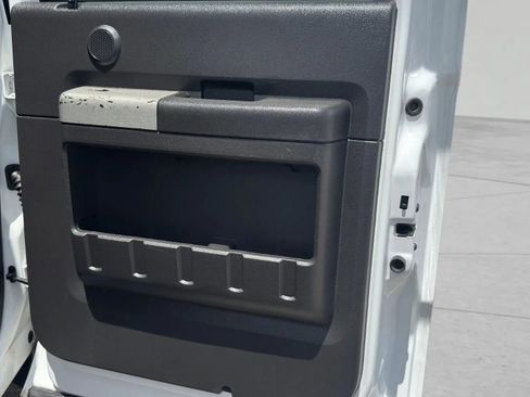 Used 2015 Ford F250 Lariat image 21