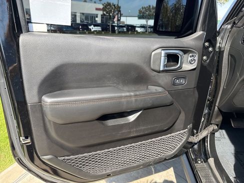 Used 2022 Jeep Gladiator Mojave image 7