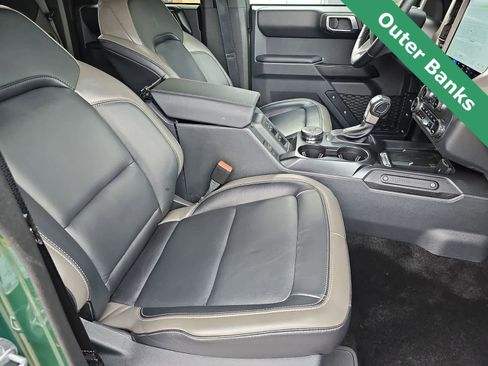 Used 2025 Ford Bronco Outer Banks image 18