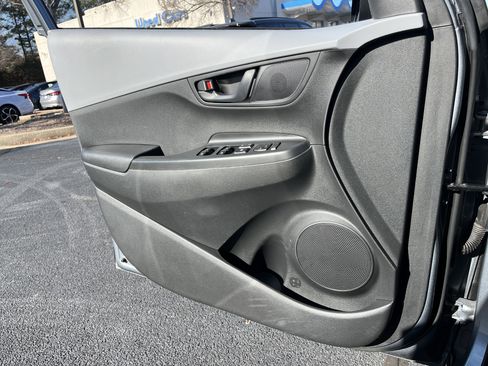 Used 2021 Hyundai Kona SEL w/ Cargo Package image 16