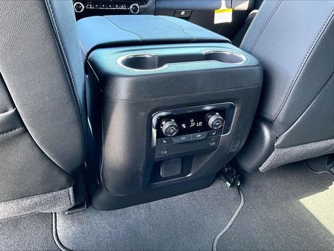 New 2026 Chevrolet Tahoe Premier w/ Sun And Tow Package AWD/4WD image 18
