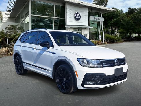 Used 2021 Volkswagen Tiguan SE R-Line image 3