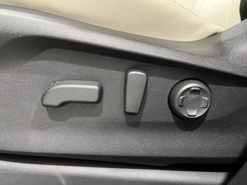 New 2026 Subaru Ascent Limited image 13