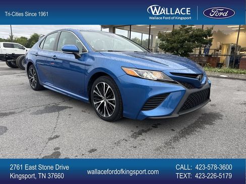 Used 2019 Toyota Camry SE w/ Audio Package FWD image 1