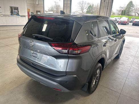 Used 2023 Nissan Rogue S image 6