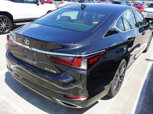 Used 2024 Lexus ES 350 w/ Premium Package FWD image 5