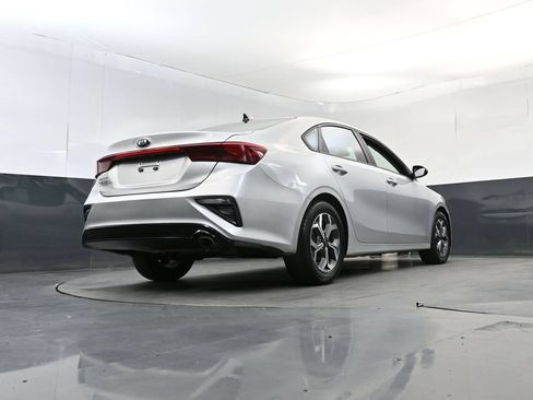 Used 2020 Kia Forte LXS FWD image 23