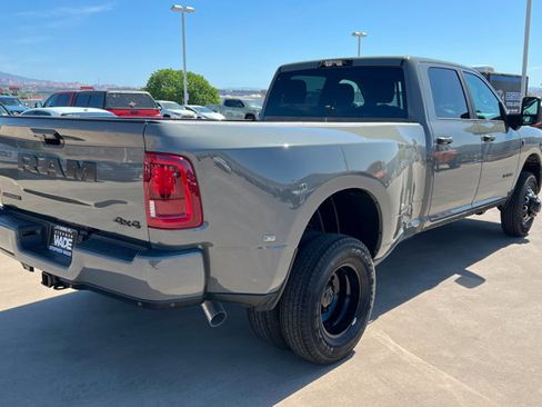 New 2026 RAM 3500 Big Horn AWD/4WD image 7