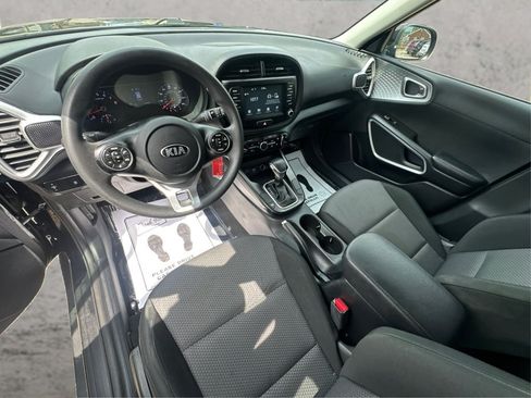 Used 2020 Kia Soul LX FWD image 32