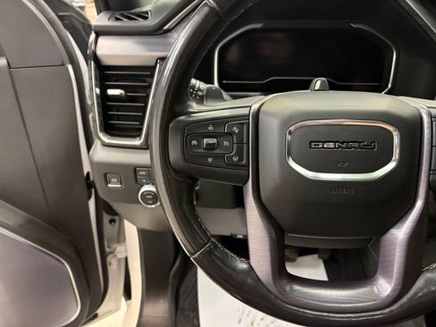 Used 2022 GMC Sierra 1500 Denali Ultimate AWD/4WD image 16