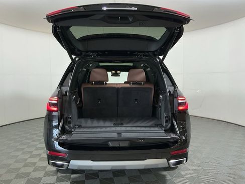 Certified 2025 BMW X7 xDrive40i AWD/4WD image 10