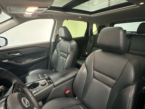 Used 2023 Nissan Rogue SV w/ SV Premium B Package AWD/4WD image 9