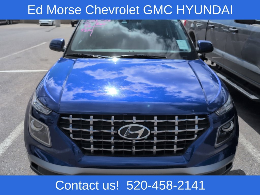 Used 2022 Hyundai Venue Limited FWD image 8