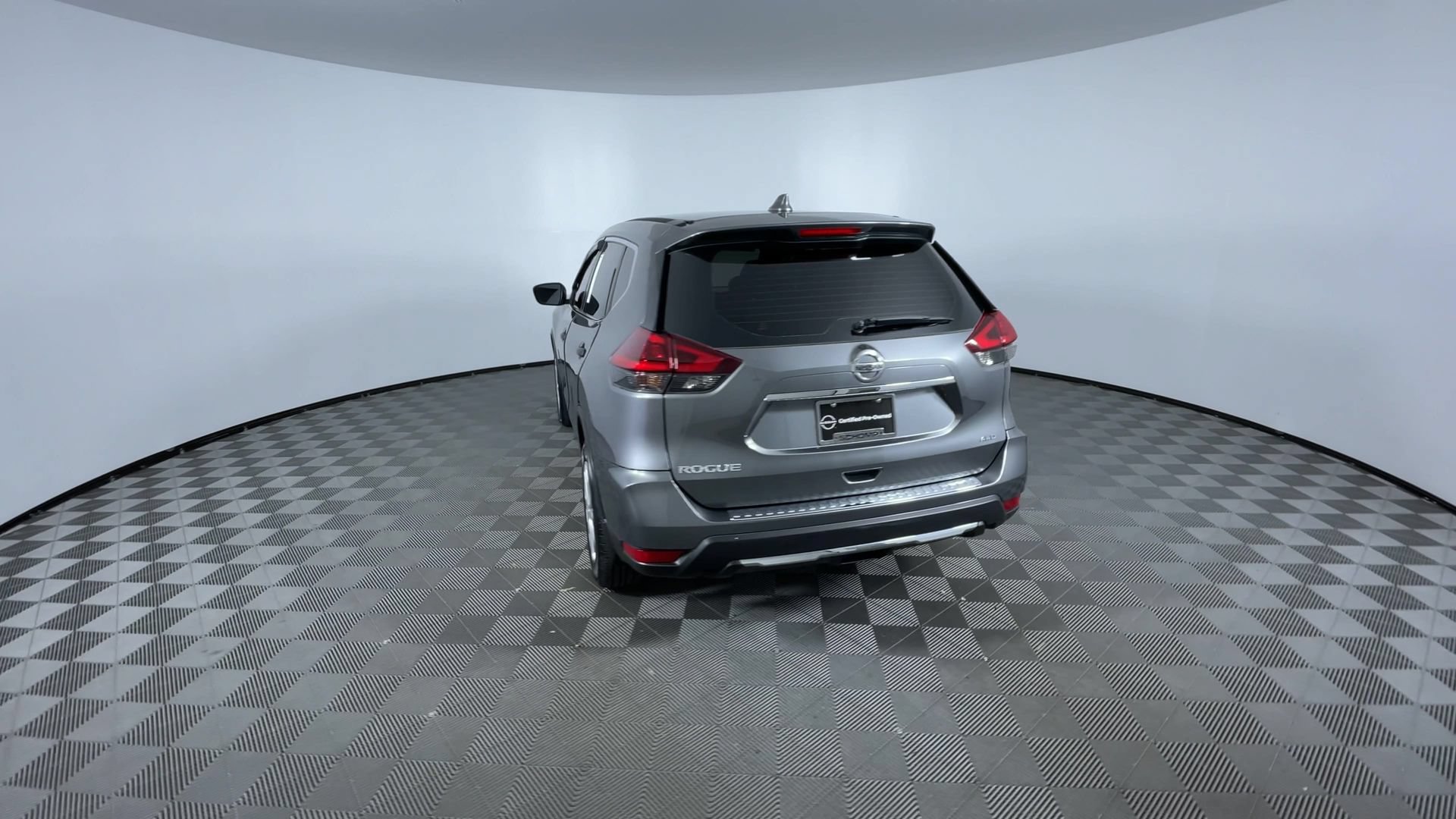 Used 2018 Nissan Rogue S AWD/4WD image 7