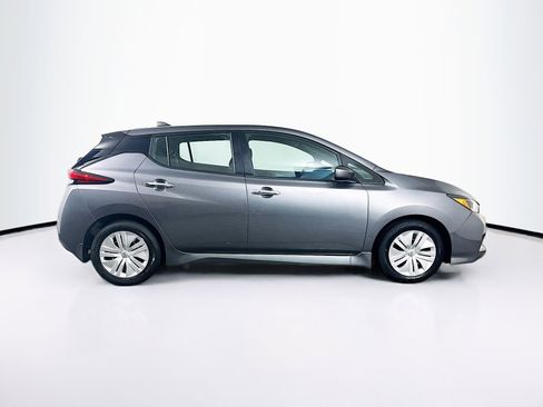 Used 2023 Nissan Leaf S image 10