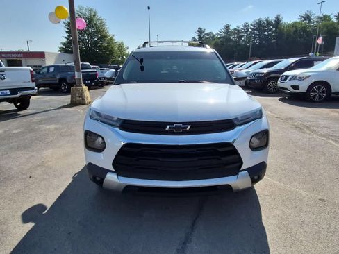 Used 2021 Chevrolet TrailBlazer LT w/ Convenience Package AWD/4WD image 3